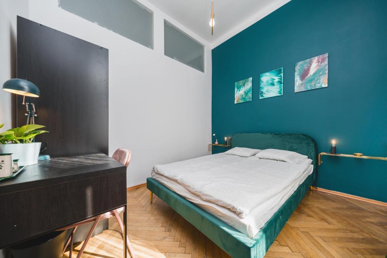 2 Bedroom Apartment Next To The Main Railway Station - By Upstairs Cracovia Exterior foto