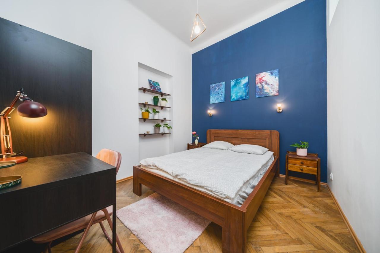 2 Bedroom Apartment Next To The Main Railway Station - By Upstairs Cracovia Exterior foto